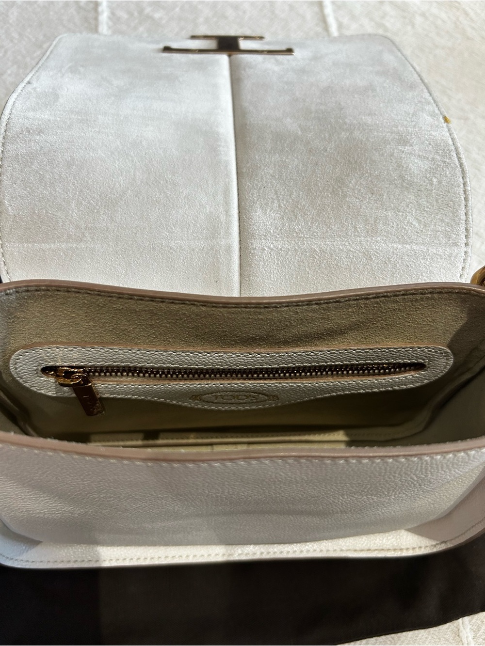 TOD'S White Leather Shoulder Bag with Gold T-Logo and Chain - Picture 4 of 9